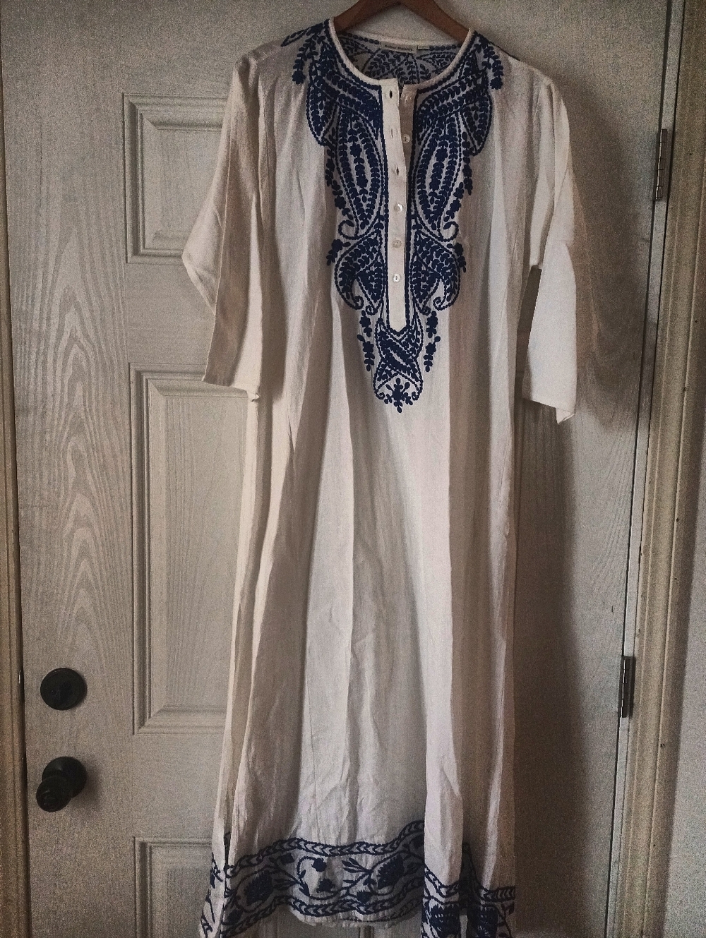 Roller Rabbit Blue Embroidery  White Maxi Large